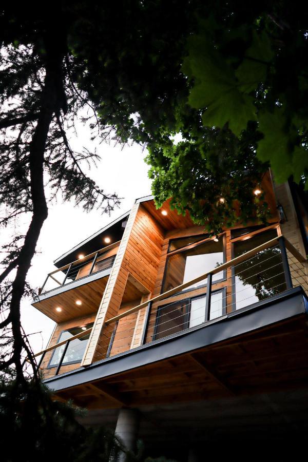 Luxury Alpine Treehouse Villa Holladay Exterior photo